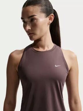 NEW With Tags! Nike Women's Swift Dri-FIT Running Tank Top | Small | Mauve